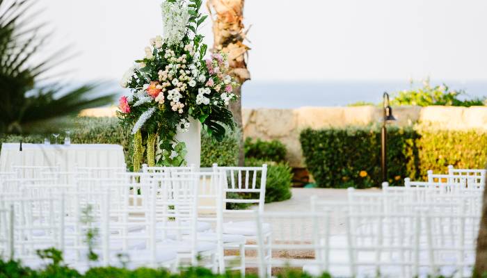 If you’ve just said ‘yes’ (congrats!) and are now searching for the perfect spot to say ‘I do’, we’ve got news for you… Whether you’ve got your sig
