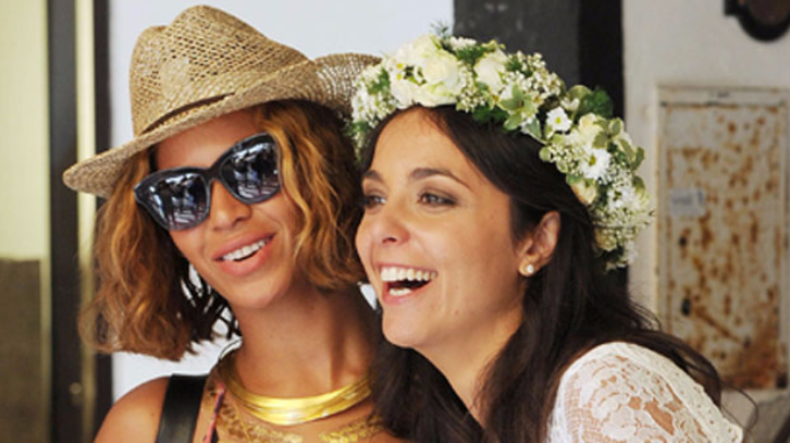 5 Times An Ordinary Wedding Was Gatecrashed By A Celebrity 