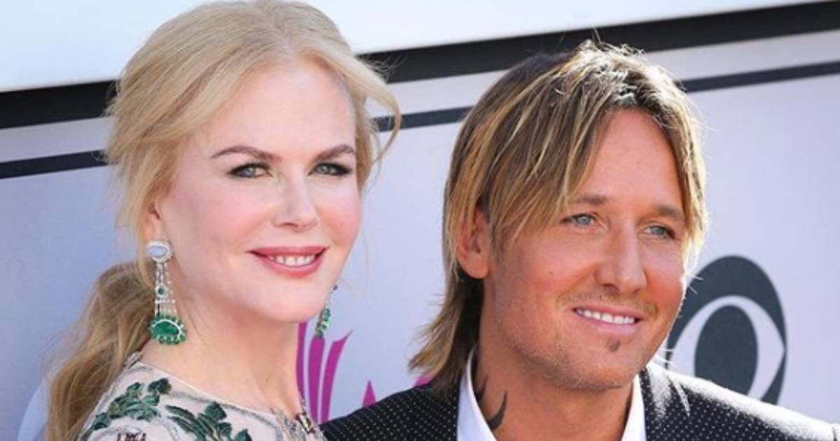 WATCH: Nicole Kidman and Keith Urban perform the perfect duet at a fan